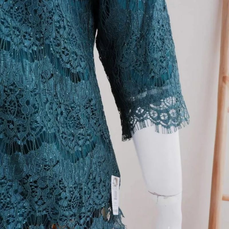 Kebaya encim lengan 7/8 _kebaya brukat_kebaya wisuda_kebaya encim_kebaya encim modern_kebaya kartini