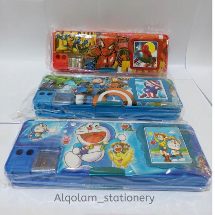 

Kotak Pensil Tempat Pensil Magnet Kalkulator Anak Karakter Animasi Lucu む