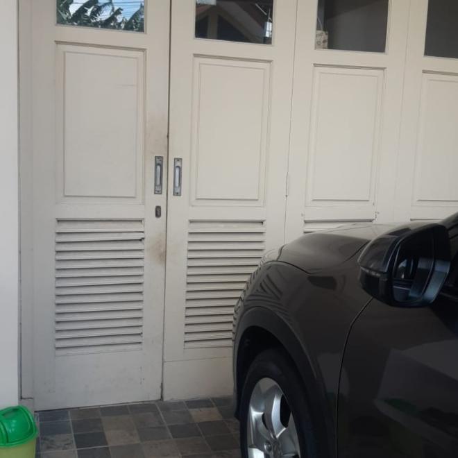 Pintu Garasi Bahan Aluminium Alexindo