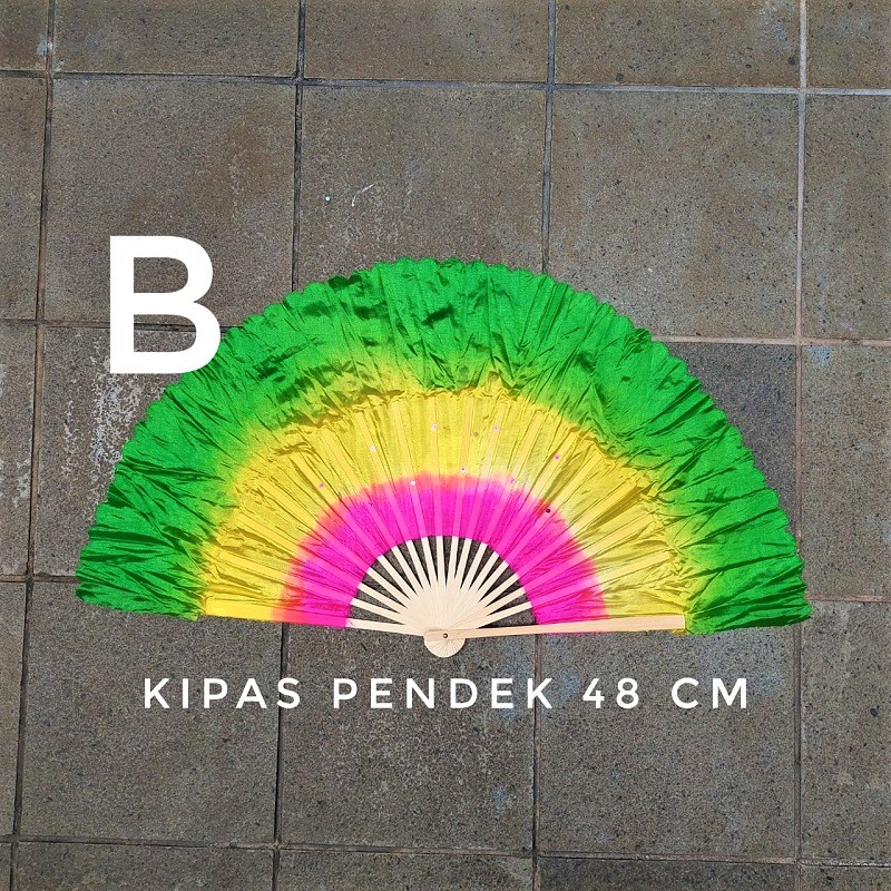 Kipas Tari Sutra Cina Tangan Pendek Bambu China Sutera Alat Aksesoris Nari Penari Tarian Pentas Performance Karnaval Tamborin Tamborine Gereja Tari Perut