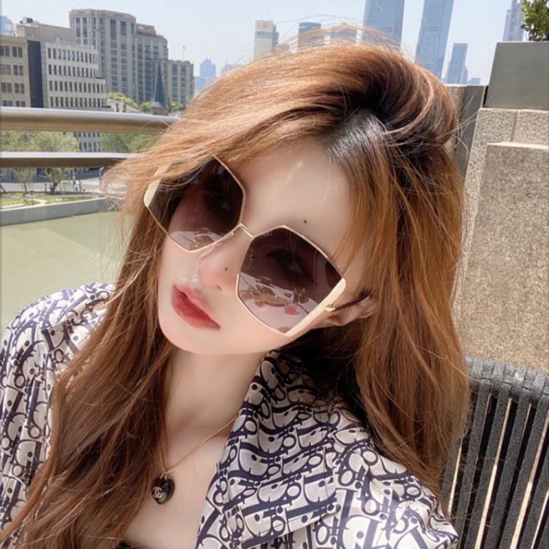 Papaozhu Chic Oversized Big Square Kacamata Hitam Untuk Wanita Perempuan Vintage Aesthetic Shades UV400 Perlindungan Sunnies Kacamata Outdoor Fashion Eyewear