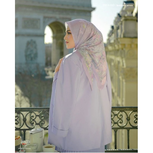Buttonscarves Emily in Paris "BONJOUR" size XL (Geser Real Pict)