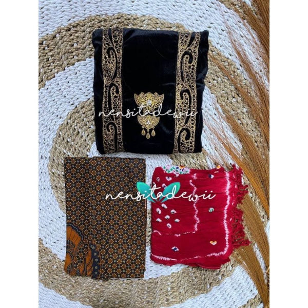 [1 Set, DHT02C] Kebaya Bordir, Jarik Instan + Selendang Jumputan / Model Ajeng