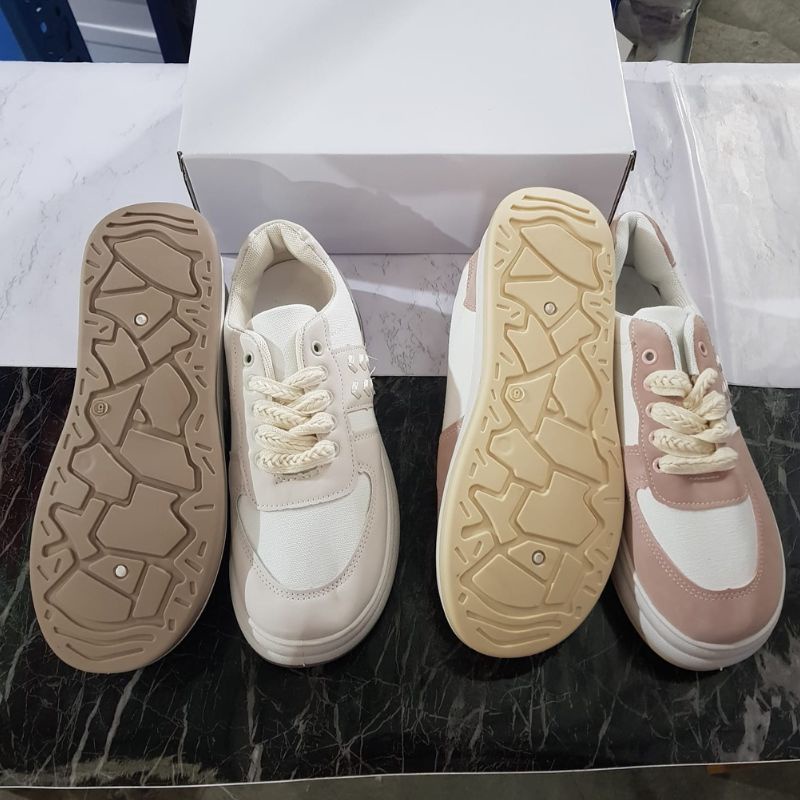 23999 Sneaker wanita import murah sepatu olahlaga kekinian