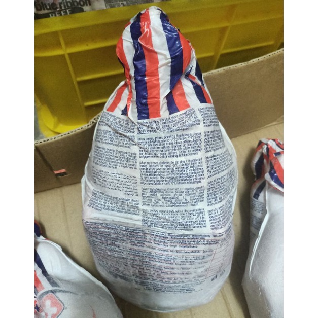 

doux young turkey -+ 5.3 - 5.5kg ayam turkey frozen beku