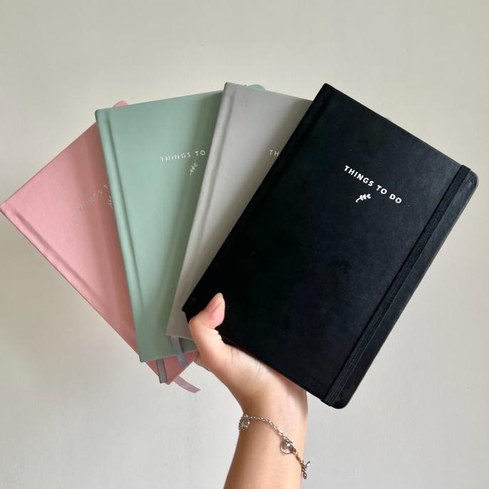 

UNDATED PLANNER SELF PALETTE (BLUSH PINK AND ASH GREY)