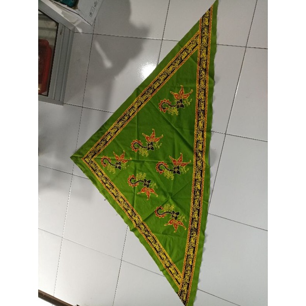 Udeng Lakaran/Udeng Segitiga/udeng lakaran khas Banyuwangi