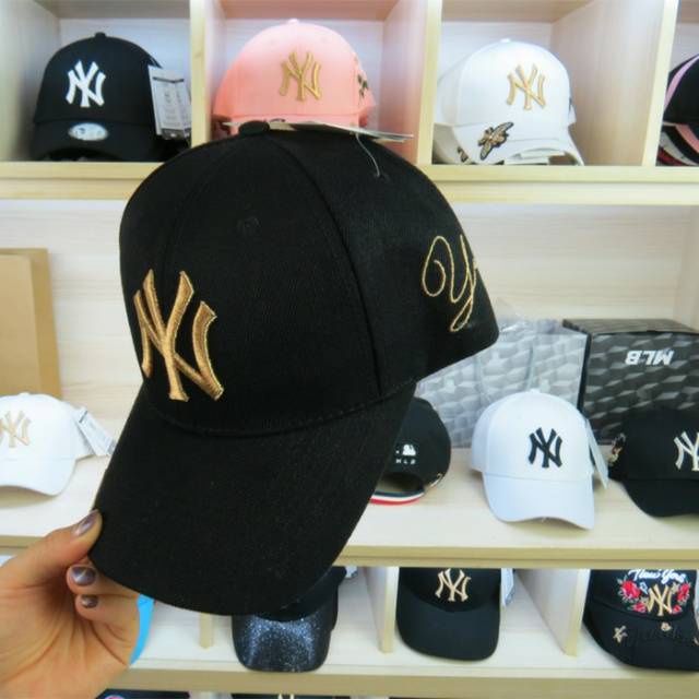 Topi Baseball Cap NY New York Hitam Emas Metal Plat Black Gold MLB IMPORT Korea