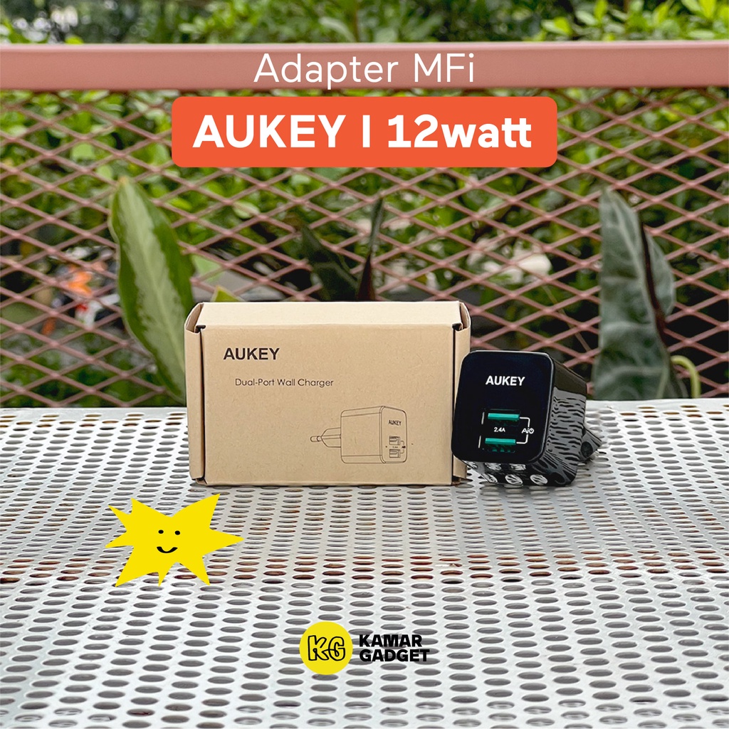 Adaptor Adapter iPhone Fast Charging Aukey 12W Dual-Port Wall Charger (Lightning to USB)