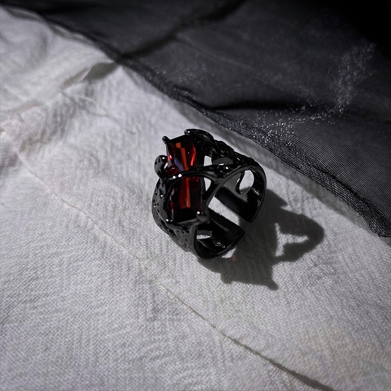 Aksesoris Cincin Terbuka Ruby Tren Kepribadian Punk Angin Gelap Retro