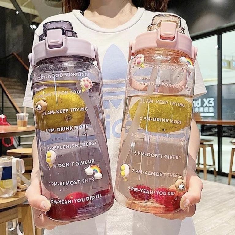 9J2 Botol Minum Viral Jumbo 2 LITER Motivasi Sticker 2D 3D Penanda waktu Tritan Quifit Handle BENING