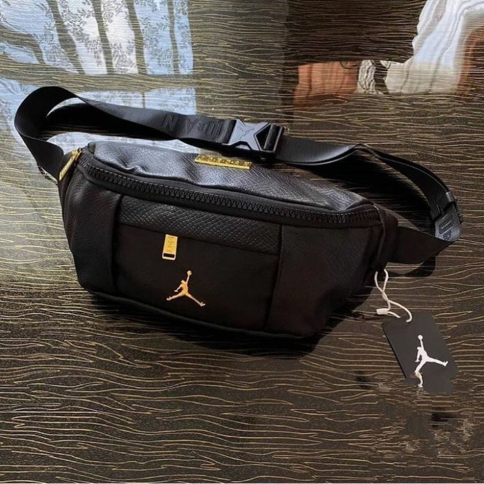 tas selempang pria  Tas pinggang pria wanita jordan waist bag selempang premium import - Hitam(U4M4)