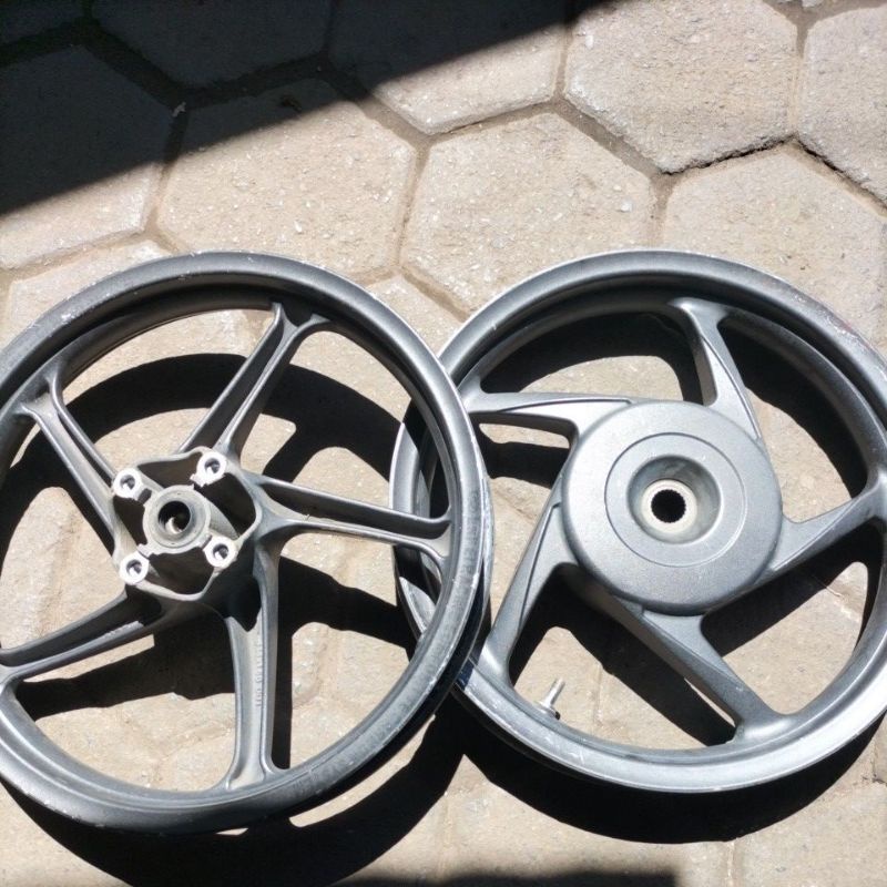 velg vario 125 old bolam depan belakang