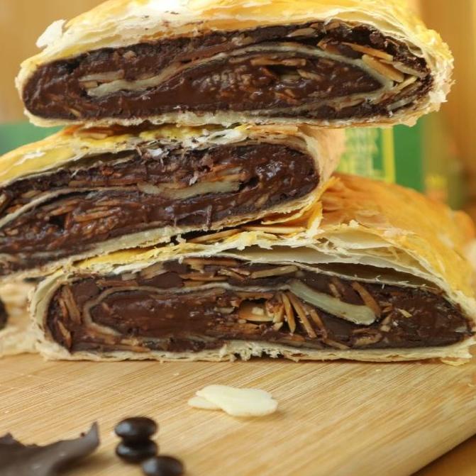 

BISA COD ✔️Banana strudel malang choco almond apel original strudel oleh oleh kota malang|SQ5