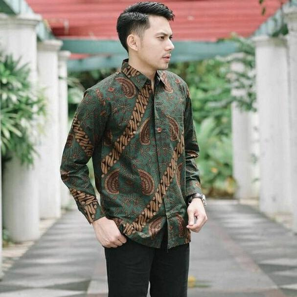 Batik Pria Jumbo Lengan Panjang Hijau Botol Lapis Furing Halus Modern
