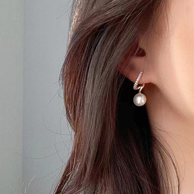 Korea Mewah Tidak Teratur Mutiara Anting INS Gaya S925 Perak Jarum Anting Wanita