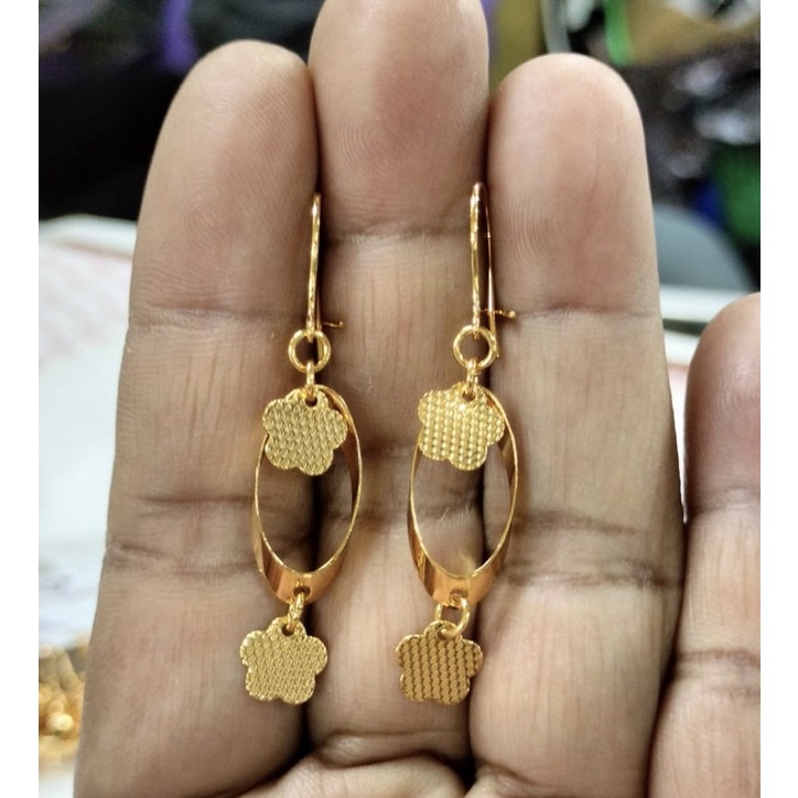 Anting wanita // anting klip koncer bola krawang // anting lapis emas // perhiasan // anting