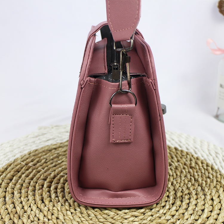 TUAH SLIMBAGS ( New / HARGA GROSIR ) / SLingbag Minixo Pouch Kotak Tali Misban Series High quality / HM- 01 / Tas ootd Wanita / Tas Selempang Wanita / Tas Wanita Koreaan Style/ Tas wanita Terbaru kekinian &amp; Terlaris