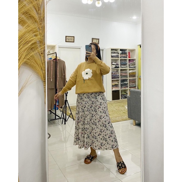 zhofira knit bkk flowers