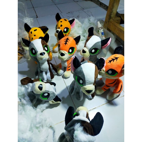 Boneka kucing hutan