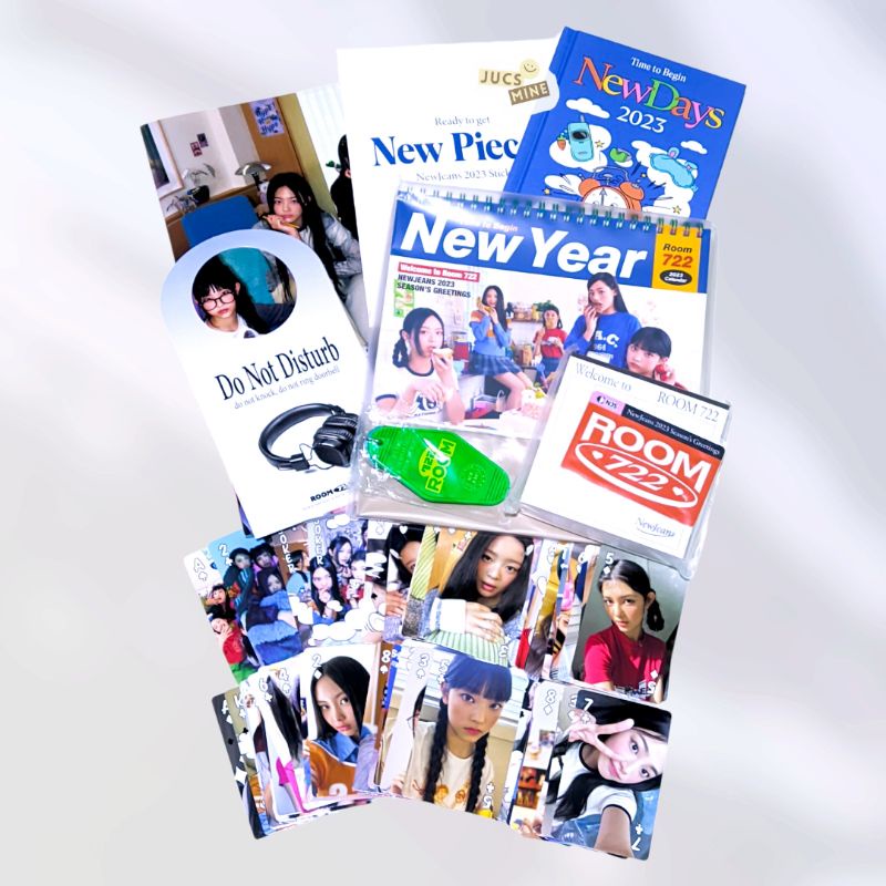 [READY STOCK] NewJeans OFFICIAL 2023 SEASON'S GREETINGS SG23 | New Jeans Minji Peace Jepit Headphone