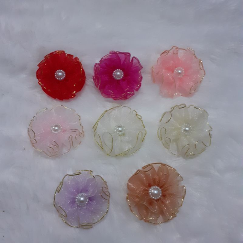 

Aplikasi Pita Organdi List Emas