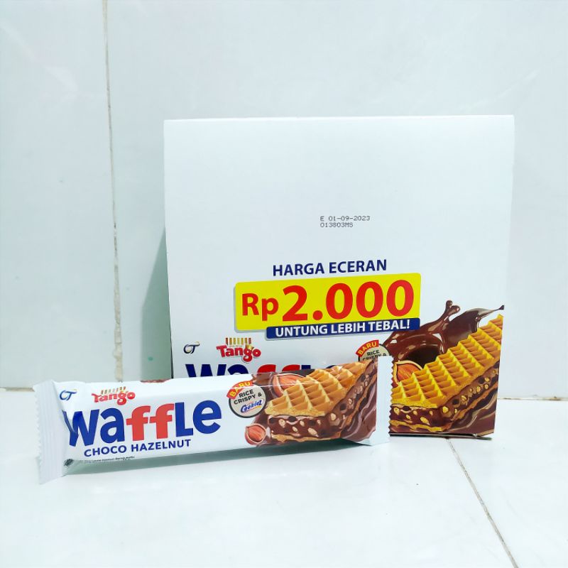 

tango waffle choco hazelnut wafer pack (isi 12 pcs)