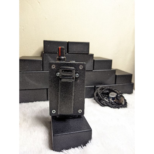 Ear monitor panggung pasif/aktif