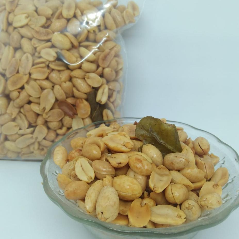 

[PRODUK N0PCL] Kacang bawang 500 gram / kacang tojin/kacang tanah goreng/kacang bawang goreng/kacang bawang kriuk BYI