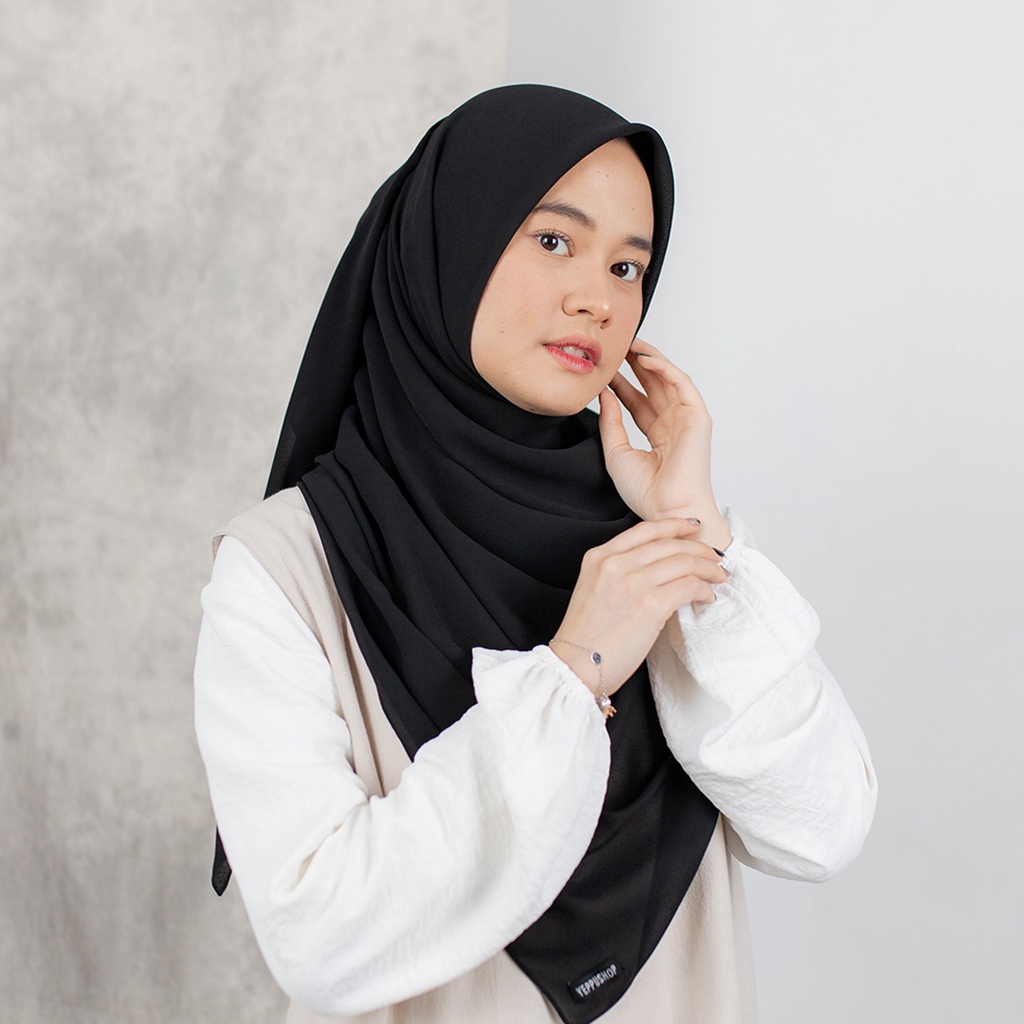 Khalea Instant - Hijab segiempat Asimetris , Simetris by yeppushop