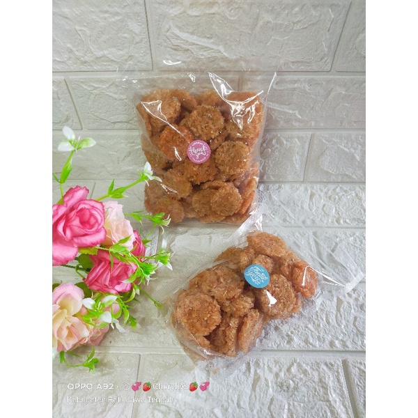 

Rengginang Teri Mini Pedas Balado 500 gram (Mentah)