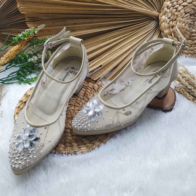 Sepatu wedding cantik quinara cream tali hak 5 cm tahu