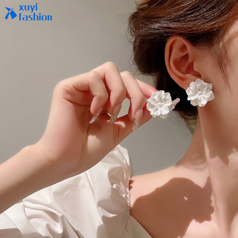 Anting Tusuk Motif Bunga Putih Elegan Untuk Aksesoris Perhiasan Wanita