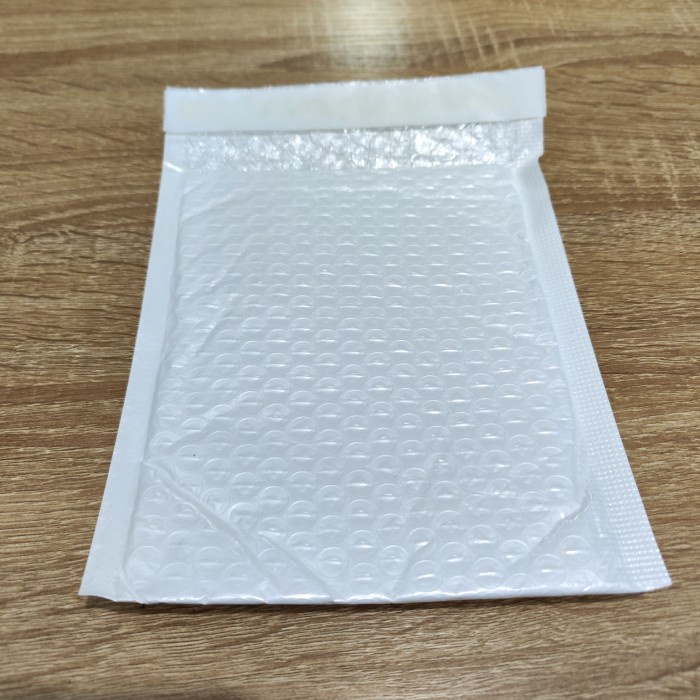 

Amplop Bubble Mailer Premium 16x22