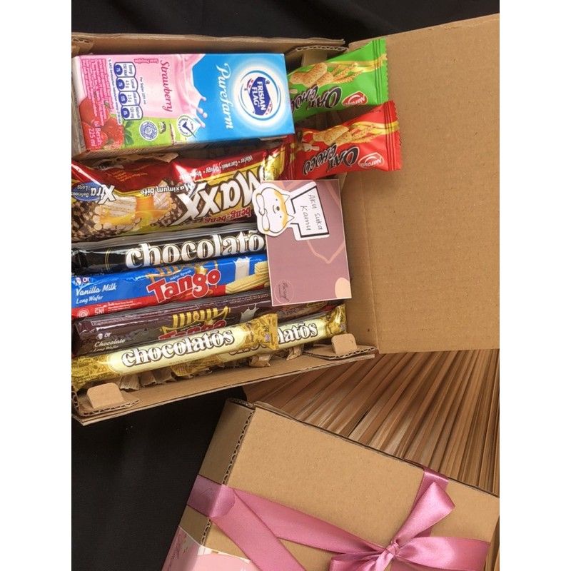 

hampers box Snack murah