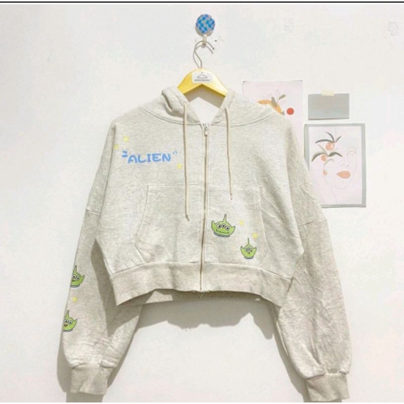 ALIEN CARTOON CROP HOODIE ALIEN