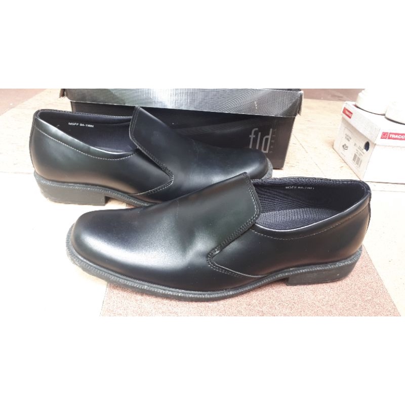 preloved sepatu fantovel FLD shoes size 43