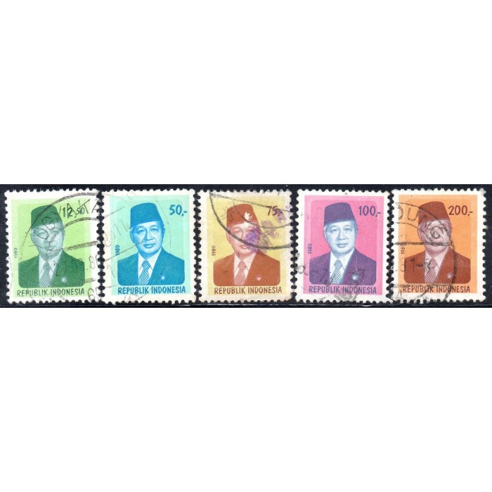 

✨NEW✨ - Prangko/Perangko INDONESIA 1980 I-241 PRESIDEN SOEHARTO - USED