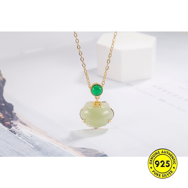 Hetian Jade Lock of Good Wishes Necklace Female Retro Terjangkau Mewah Niche Liontin Manik Hijau U1510