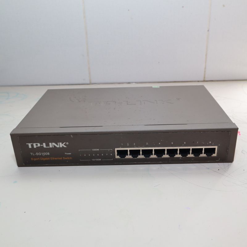 Switch 8 port gigabit besi
