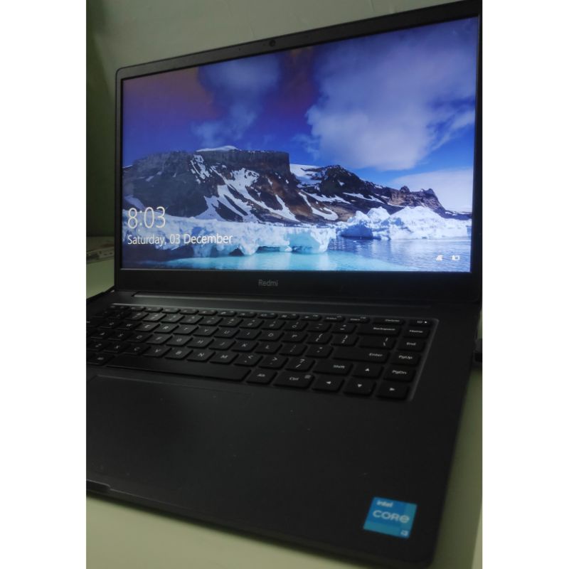 Redmibook 15 core i3  8gb / 256 gb second