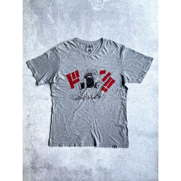 Uniqlo X One Piece Size L (Second/Bekas)