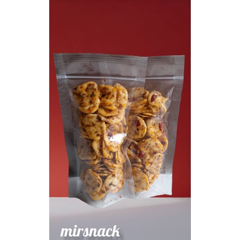 

KERUPUK/KERIPIK SEBLAK KERING PEDAS DAUN JERUK