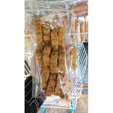 

Kamaloyang Kembangloyang padeh balado khas Saniangbaka cemilan minang