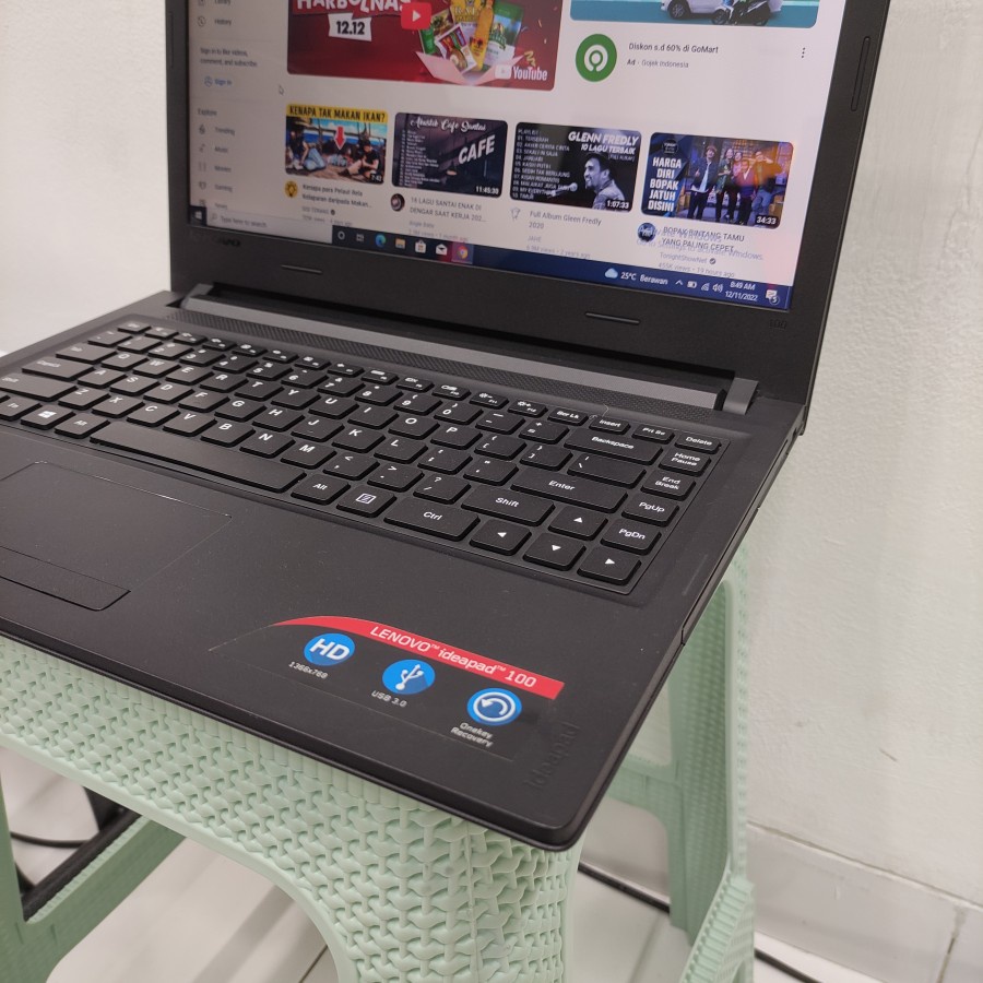 Lenovo Ideapad 300 Core i3-5005U RAM 4GB HDD 500GB GeForce 920M Berkualitas Bergaransi