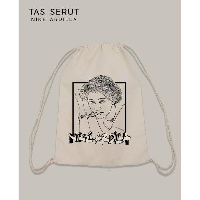 Musica Official Merchandise Nikke Ardila - String bag sketsa wajah