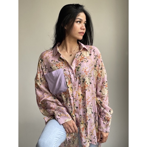Blus wanita lengan panjang “Daisy” warna dusty pink kantong ungu.