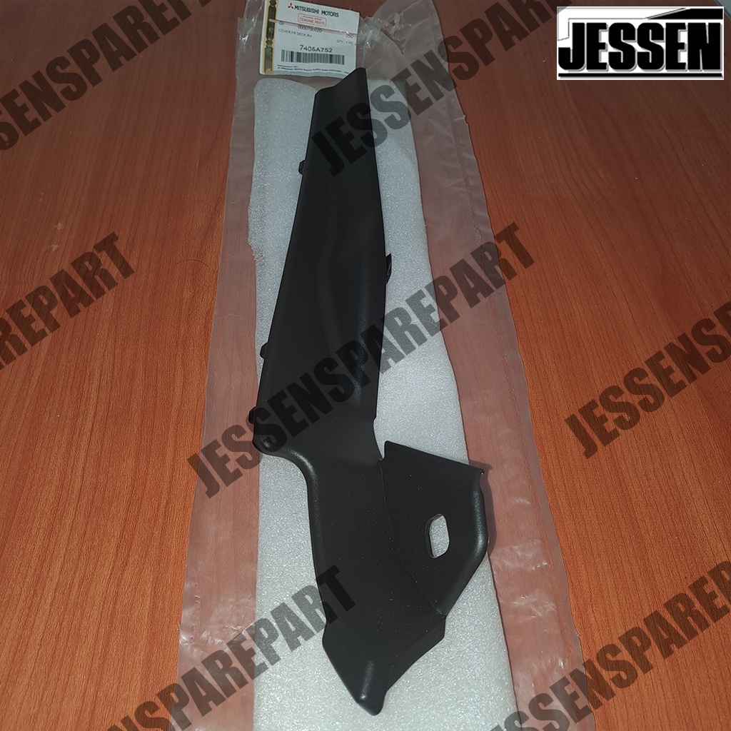 COVER COWL DECK/ PANGGANGAN SATE KANAN MITSUBISHI XPANDER 7405A752 ORIGINAL