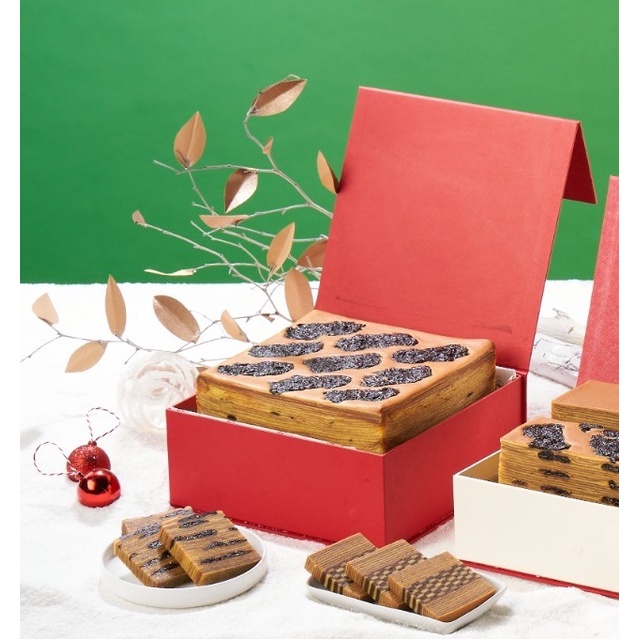 

READY CIKARANG 14 JUN 2025 - KARTIKA SARI HAMPERS 2022 GIFT BOX 1 NATAL CHRISTMAS NEW YEAR PARCEL LIMITED EDITION KARTIKASARI OLEH OLEH BANDUNG VIRAL SALE PROMO PAKET HADIAH BOLU CAKE LEGIT PIA ROTI PIE COOKIES PASTRY LAPIS BIRTHDAY CAKE KUE ULANG TAHUN K