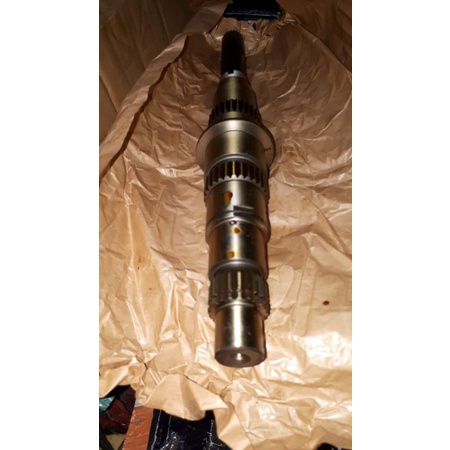 Mainshaft transmisi L200 K74